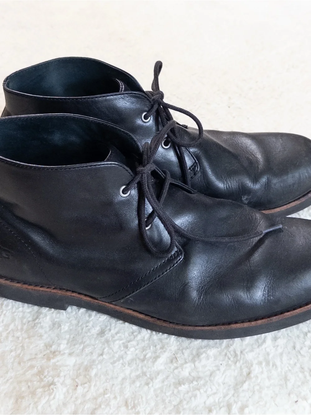 UGG Men’s Leighton Black Leather Chukka Boots Size 12 Casual Lace Up